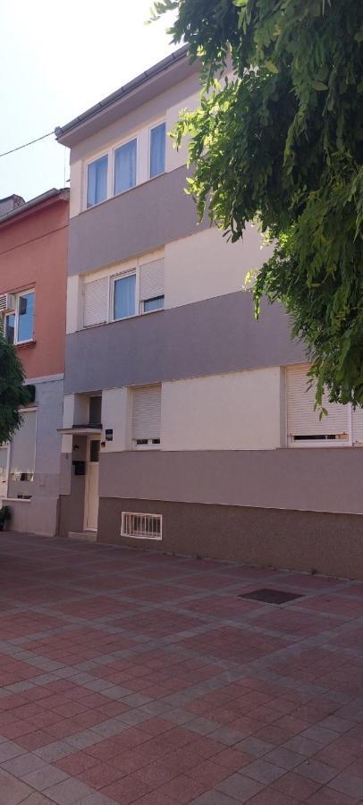 Apartman Bloom Осиек Экстерьер фото