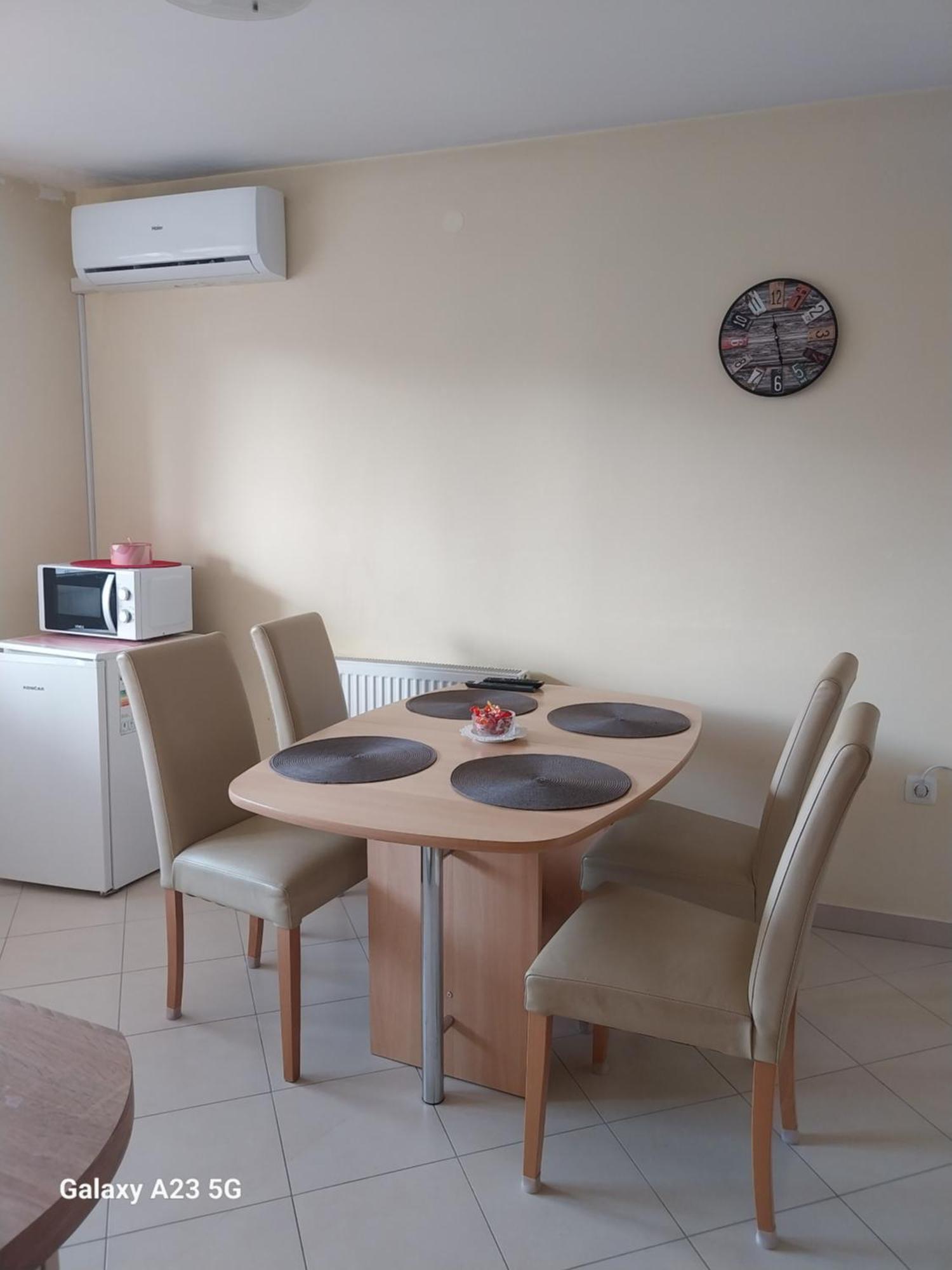Apartman Bloom Осиек Экстерьер фото