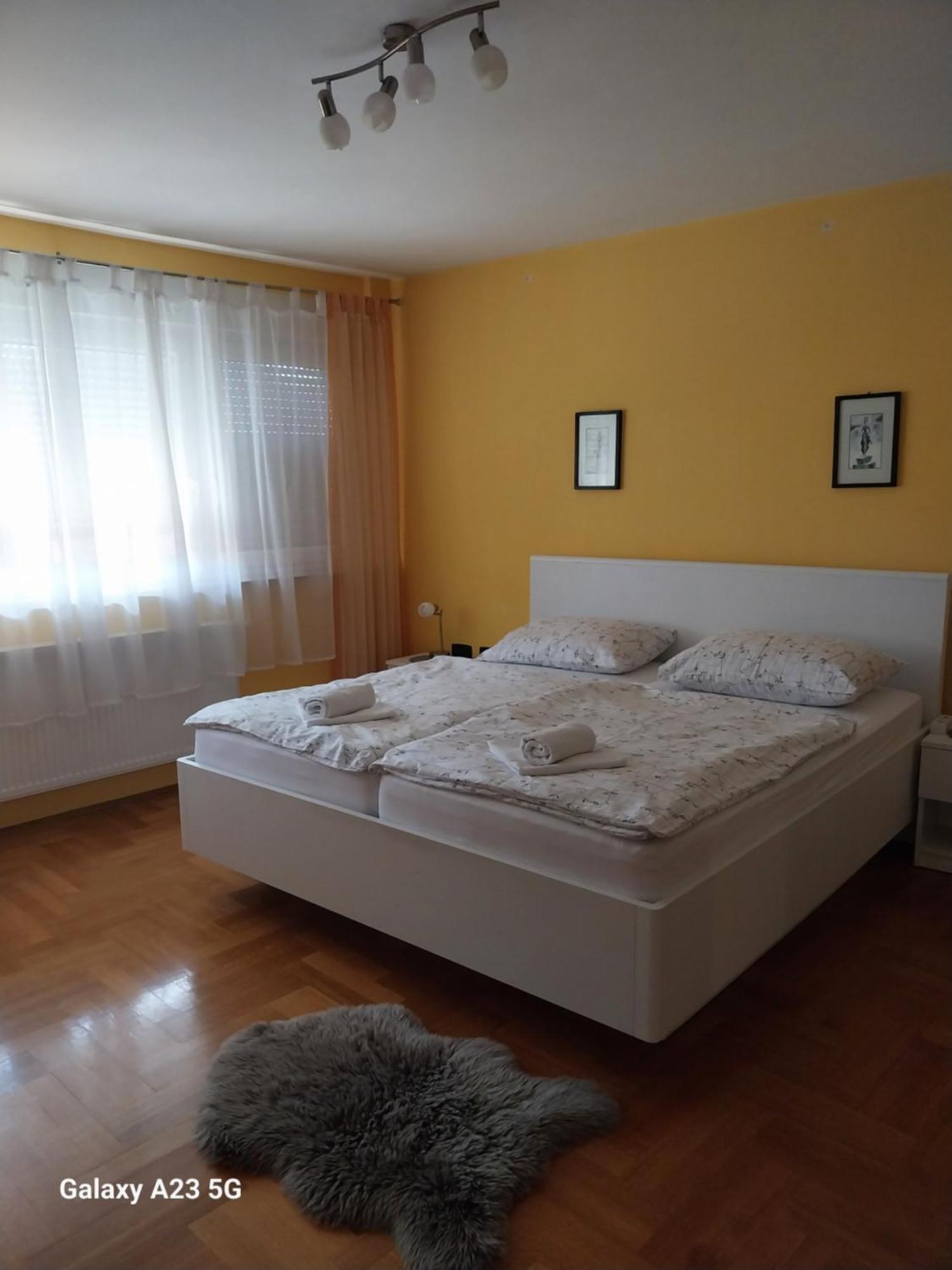 Apartman Bloom Осиек Экстерьер фото